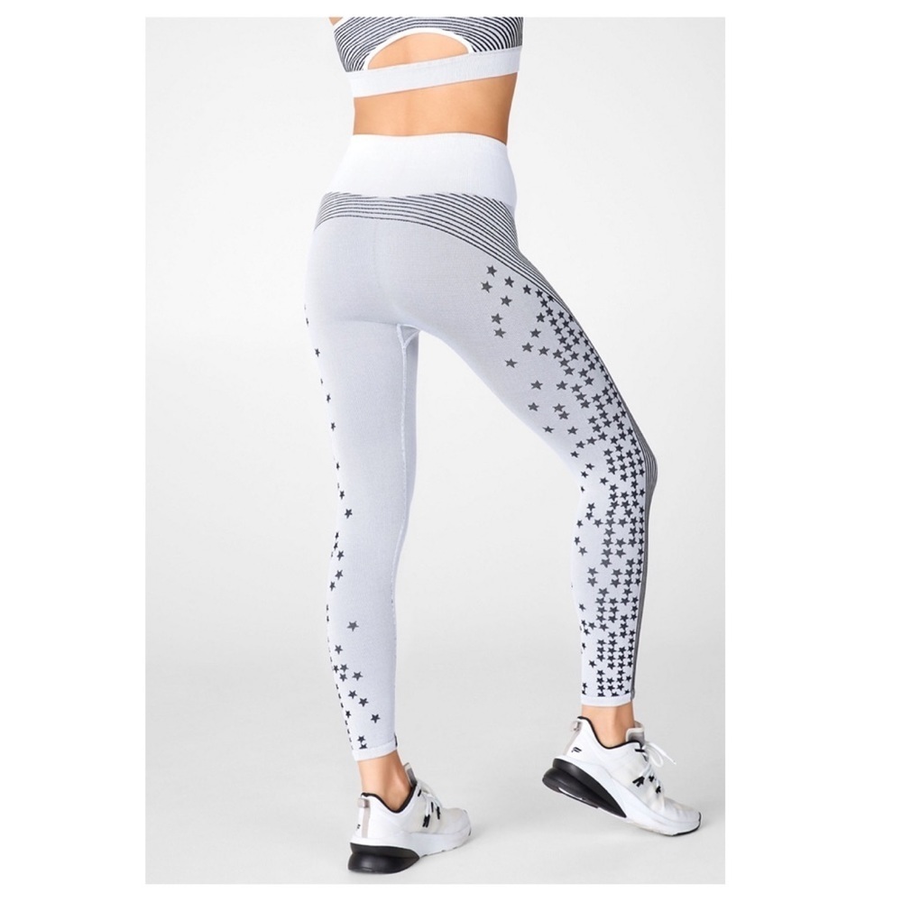 Fabletics High Waisted Seamless Star Capri Leggings